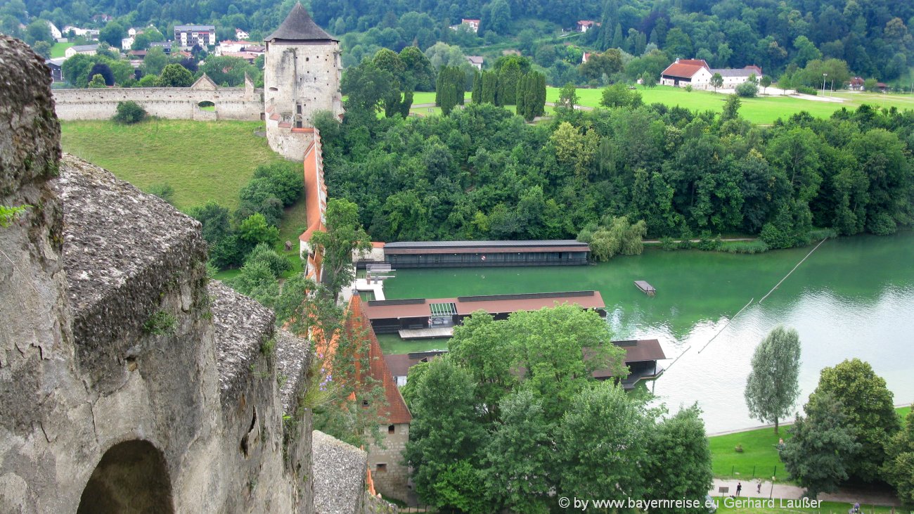 Stadt Burghausen Oberbayern Burg Burghausen Burgfest Cafe Alt  tting