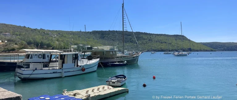 kroatien-urlaub-am-meer-segel-boot-fahren-freizeittipps